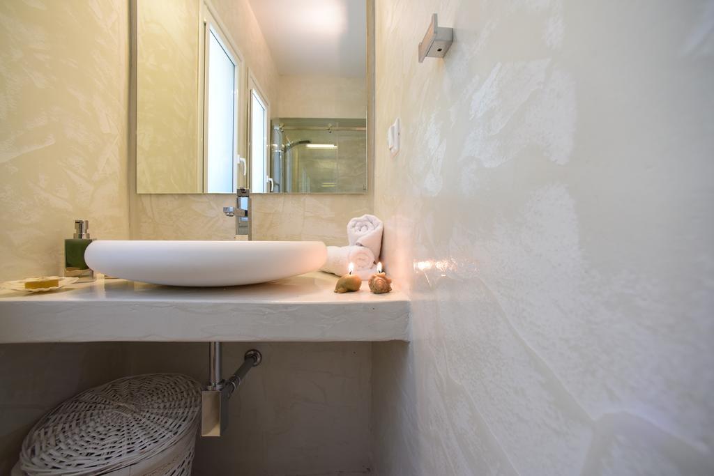 Mavres Luxury Studio Agios Matthaios  Luaran gambar
