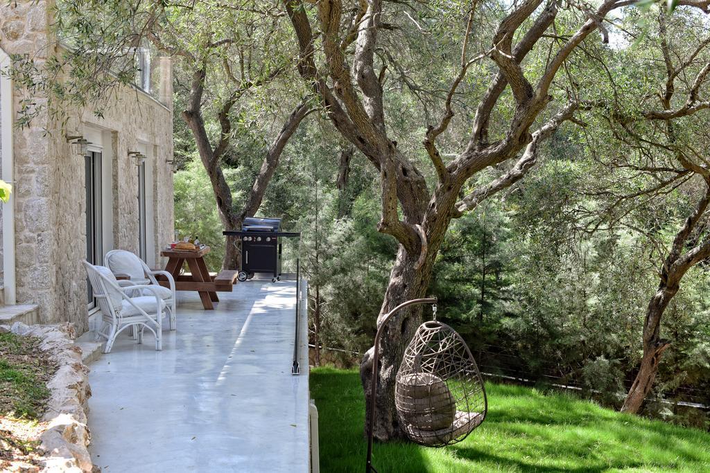 Mavres Luxury Studio Agios Matthaios  Luaran gambar