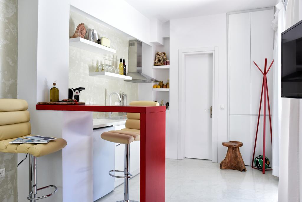 Mavres Luxury Studio Agios Matthaios  Luaran gambar